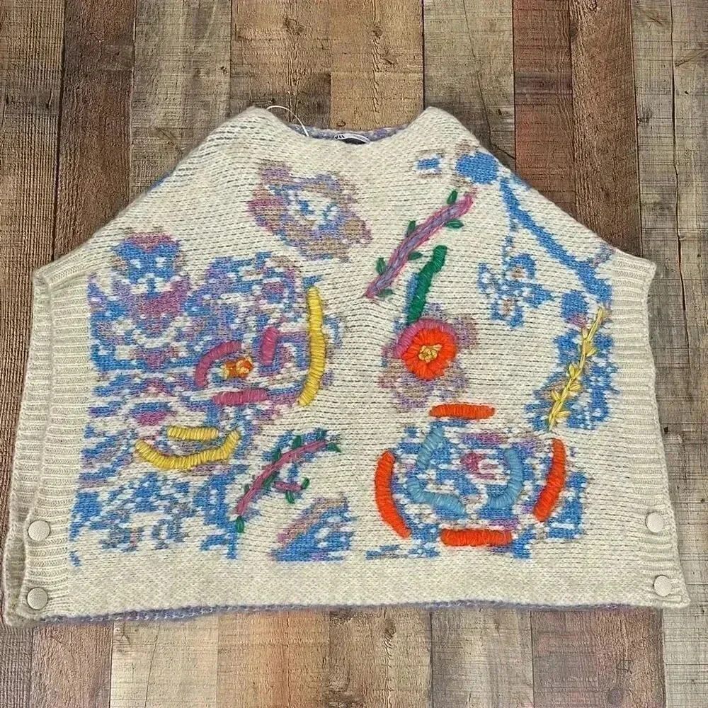 Zara Colorful Poncho Sweater Women’s Sz M - Picture 5 of 9